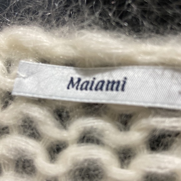 MAIAMI Gradient Cardigan Sweater Bulky Knit Ivory Red Soft Mohair Knit - Picture 8 of 9